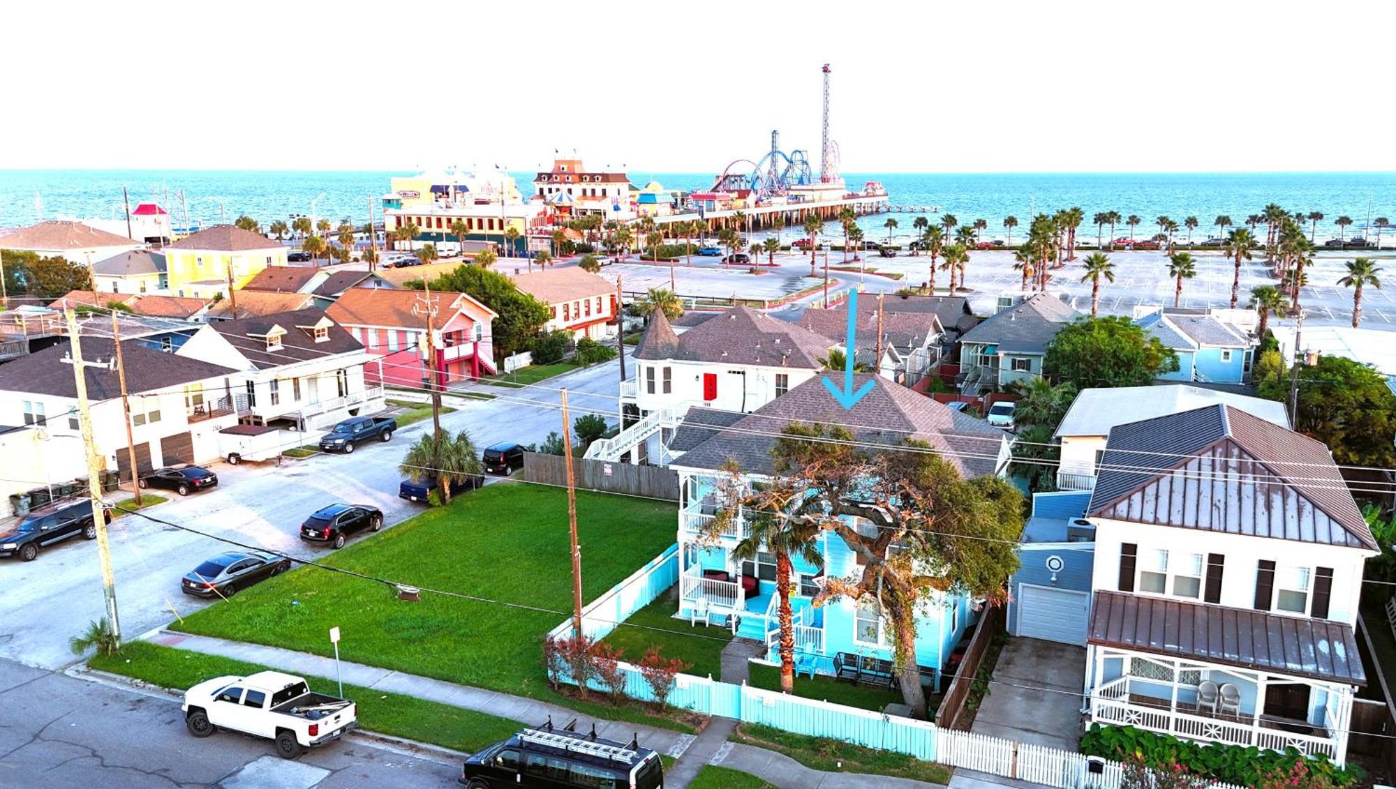 Casaazul-2605A-Couples Retreat By Beach & Pleasure Pier 1 Block Away- 2Bed 2Bath- 7 Minutes To Cruise Terminal Galveston Exterior foto